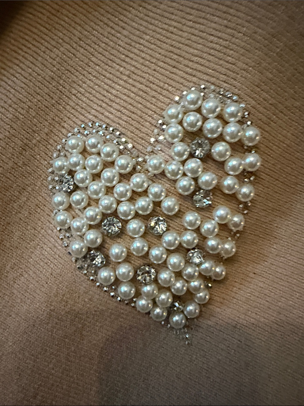 Boutique Women's Pearl Heart Embellished V-Neck Sweater - Camel - Picture 3 of 5